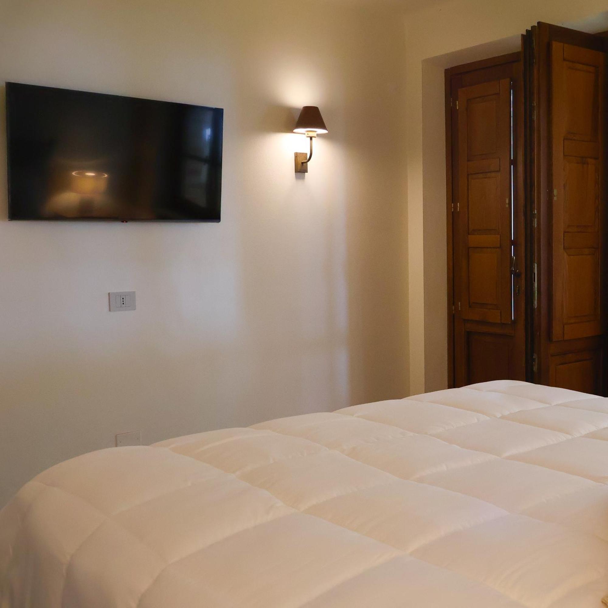 Poggio Paradiso Resort & Spa Montefollonico Экстерьер фото