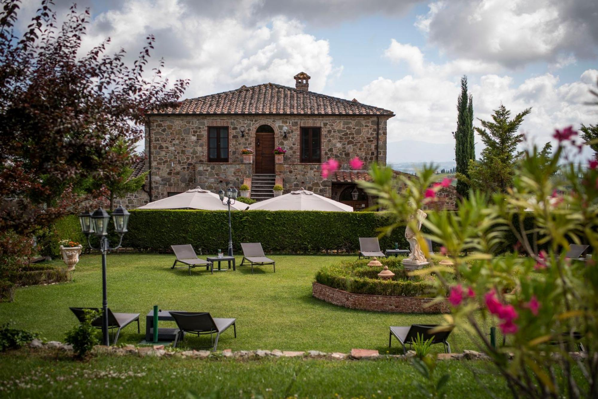 Poggio Paradiso Resort & Spa Montefollonico Экстерьер фото