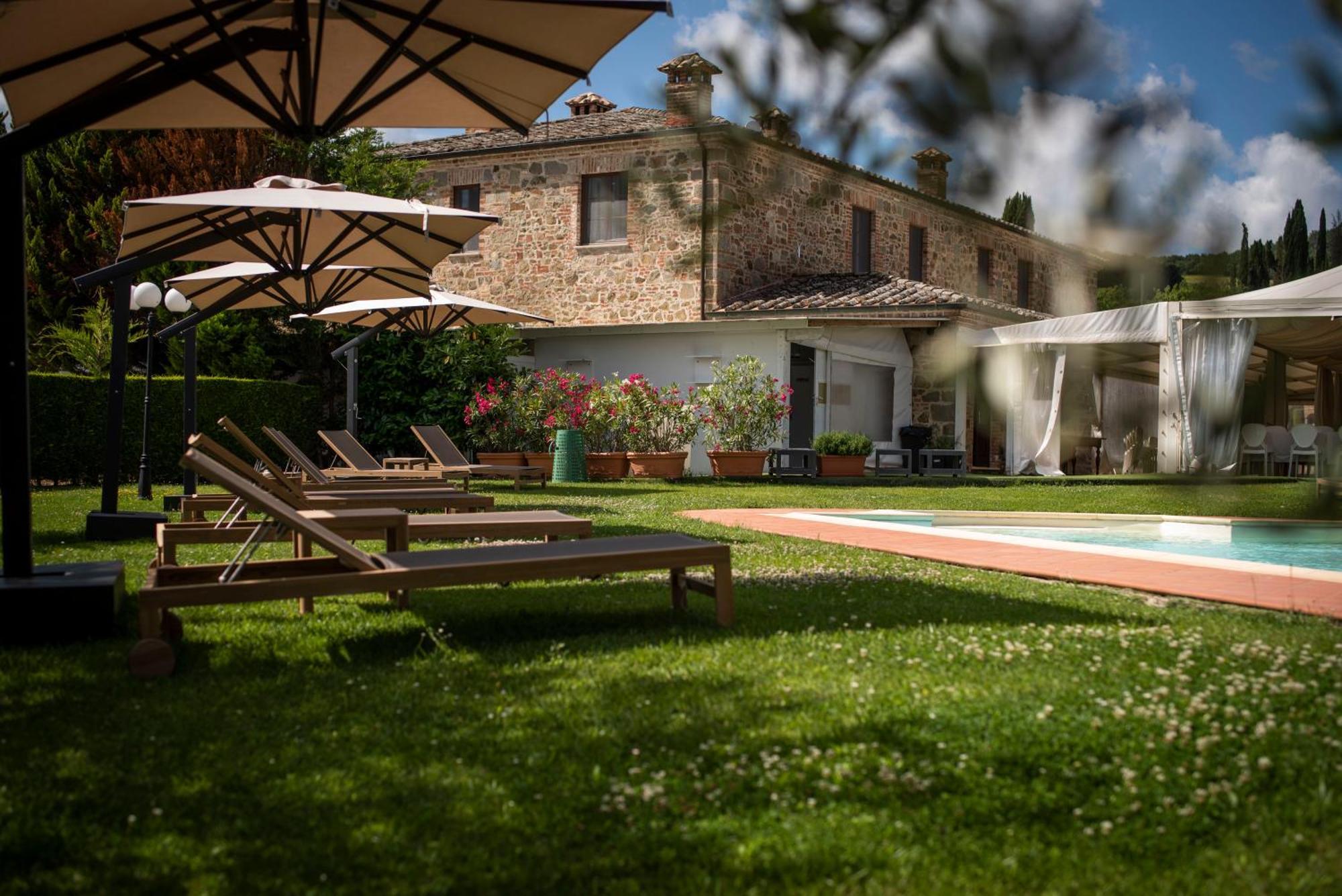 Poggio Paradiso Resort & Spa Montefollonico Экстерьер фото